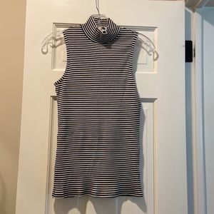 Athleta sleeveless mock neck top